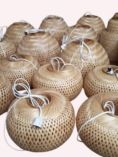 “Handwoven Bamboo Hanging Lamp Shade – Rattan Wicker Pendant Light “Handwoven Bamboo Hanging Lamp Shade – Rattan Wicker Pendant Light